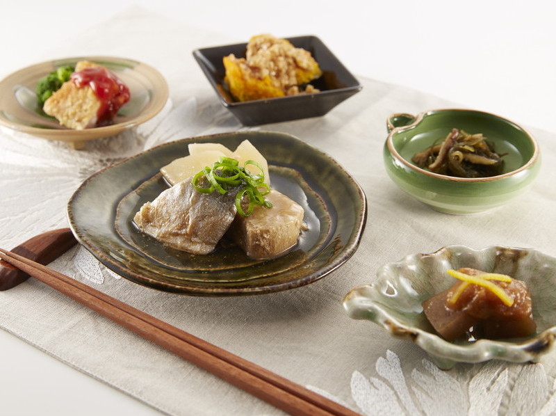 鮪(マグロ)と鰤(ブリ)の煮合わせ