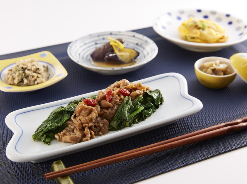 牛肉のXO醤炒めとツナと白菜の卵とじ
