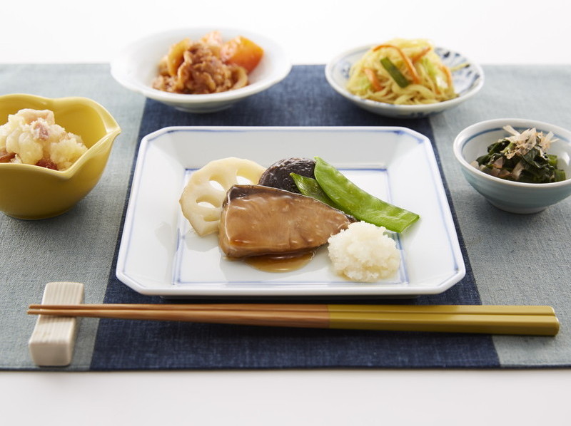 鰤(ブリ)の照り焼き大根おろし添え